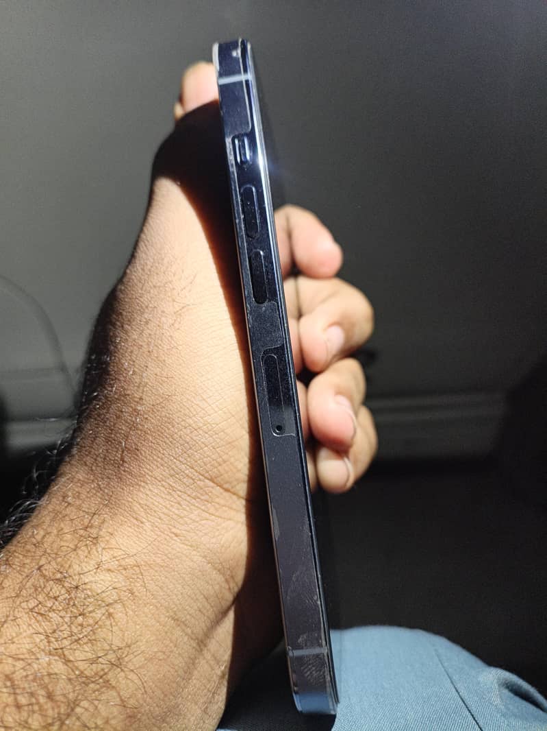 Apple iPhone 13 Pro 3