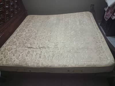 Used spring metress sami neat and clean condition  for sale