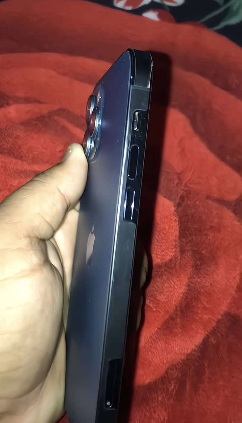 Apple iPhone 12 Pro 1