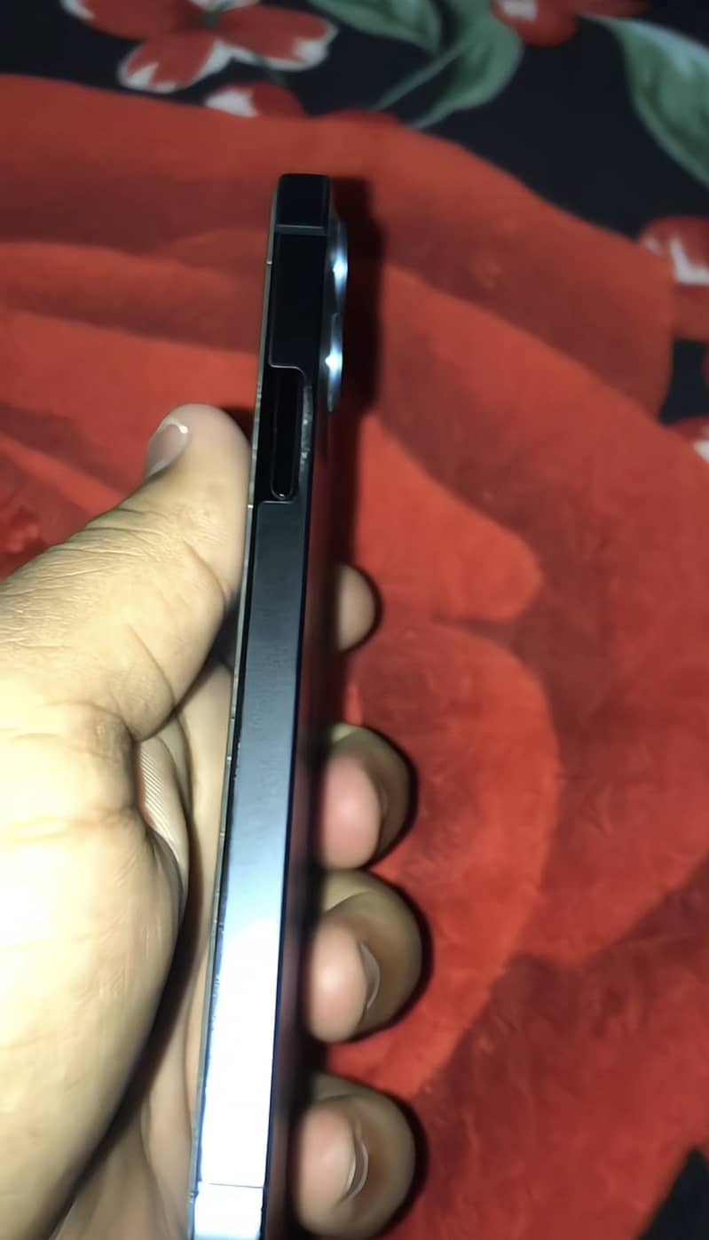 Apple iPhone 12 Pro 2