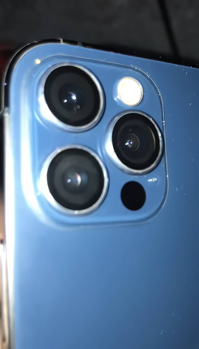 Apple iPhone 12 Pro 4