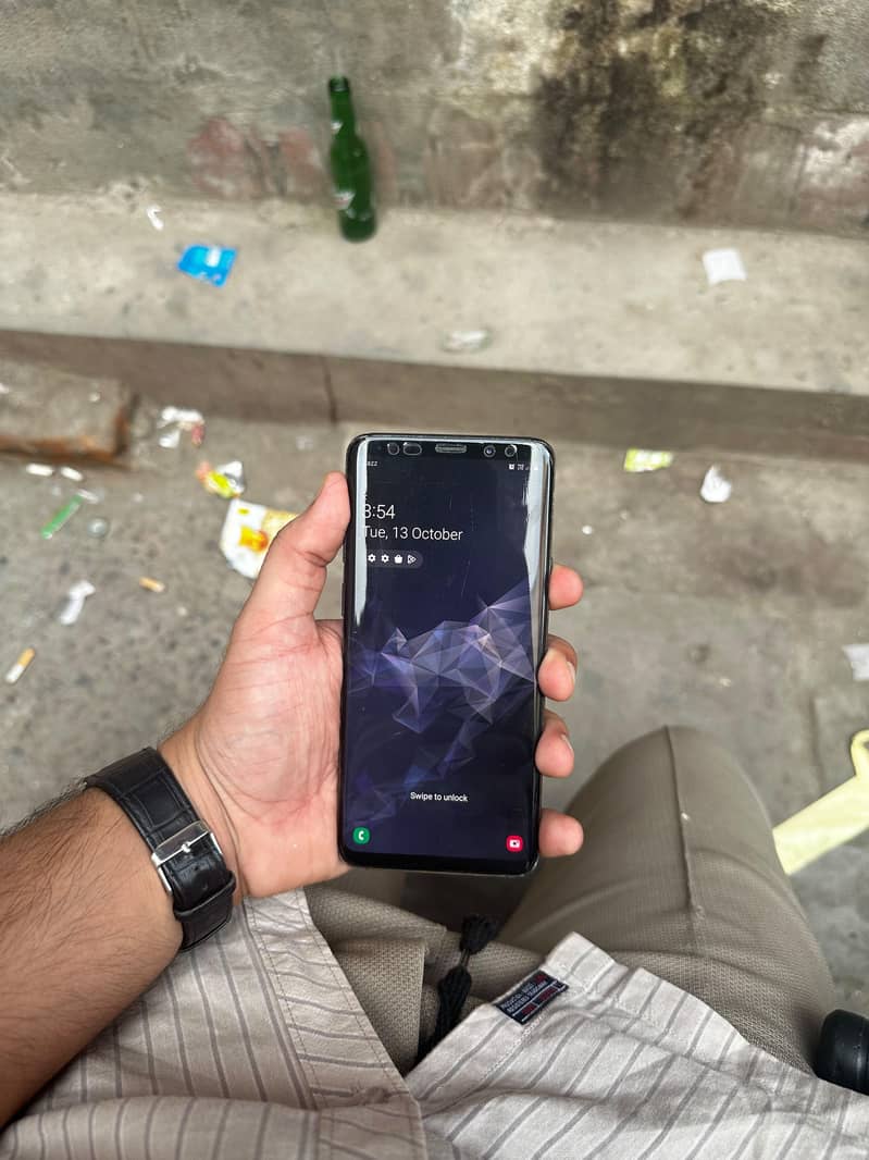 Samsung Mobile S9 Plus 1
