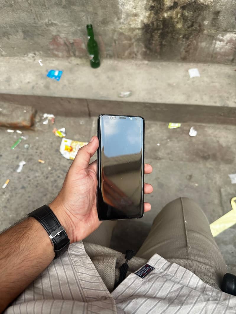 Samsung Mobile S9 Plus 3
