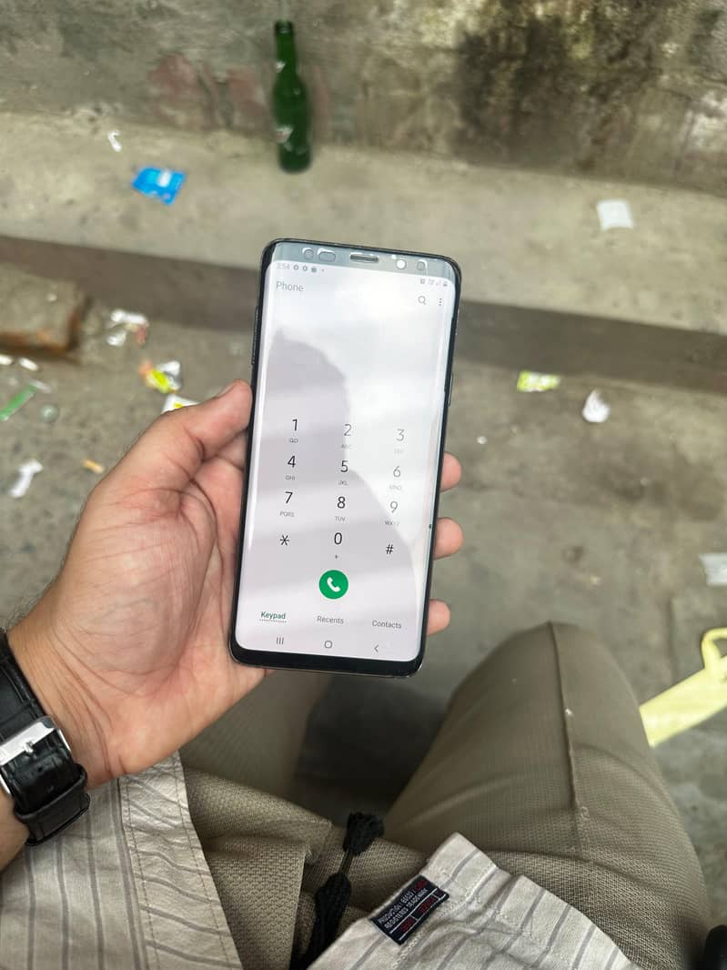 Samsung Mobile S9 Plus 4