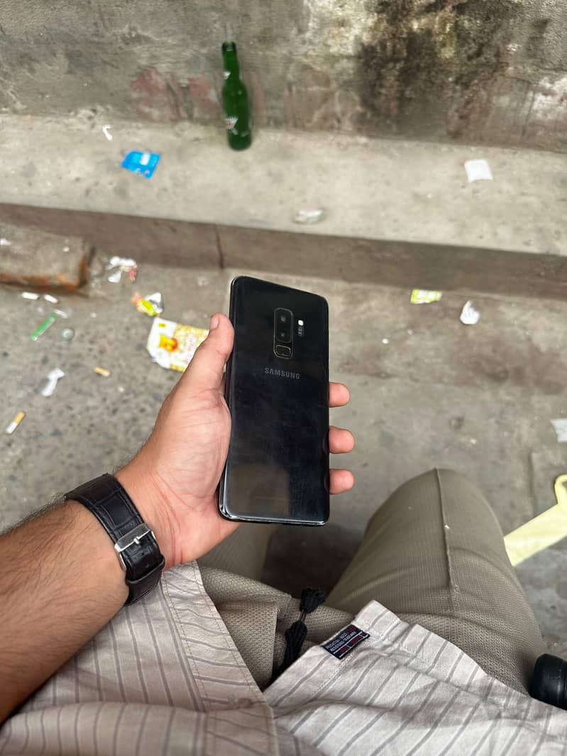 Samsung Mobile S9 Plus 5
