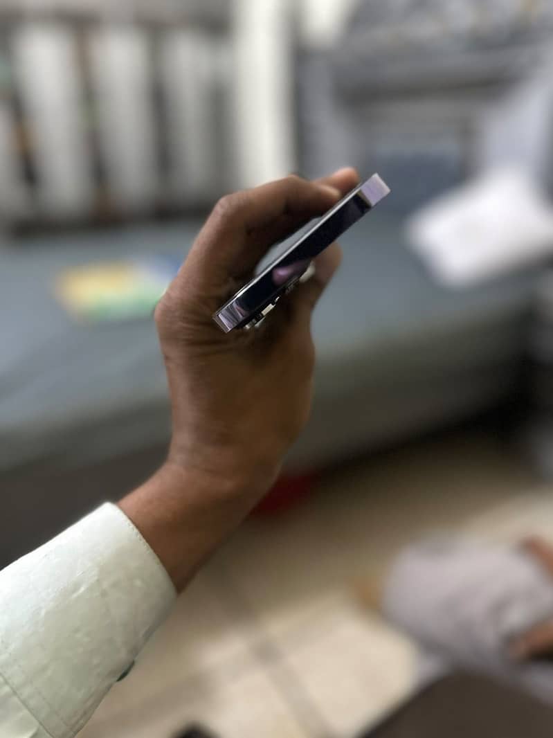 Apple iPhone 14 Pro Max 2