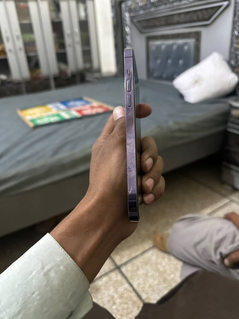 Apple iPhone 14 Pro Max 5