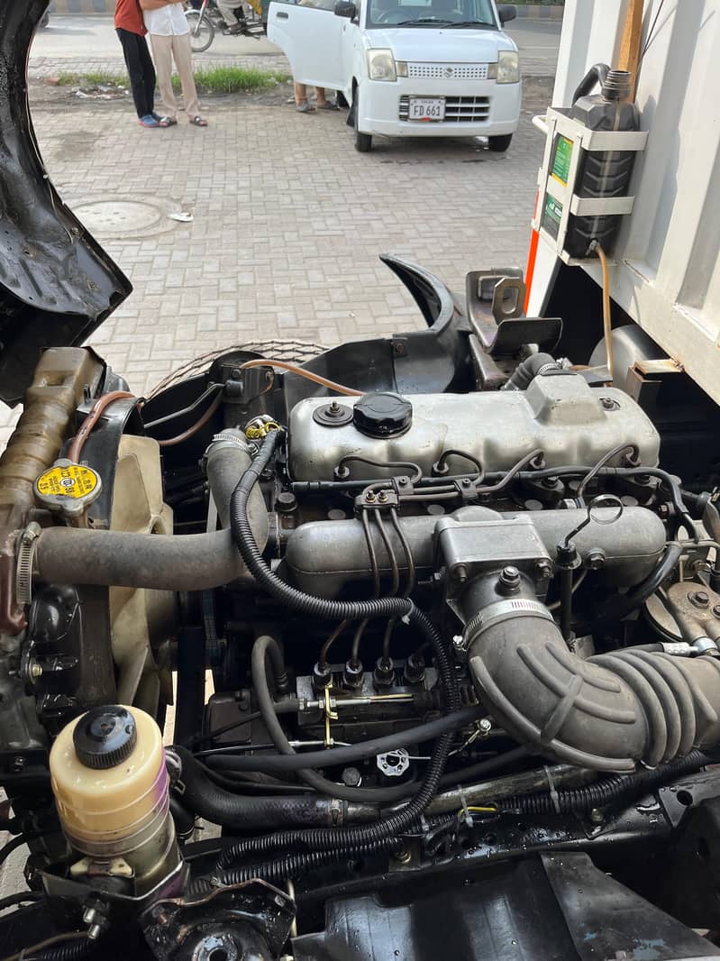 mazda t3500 8