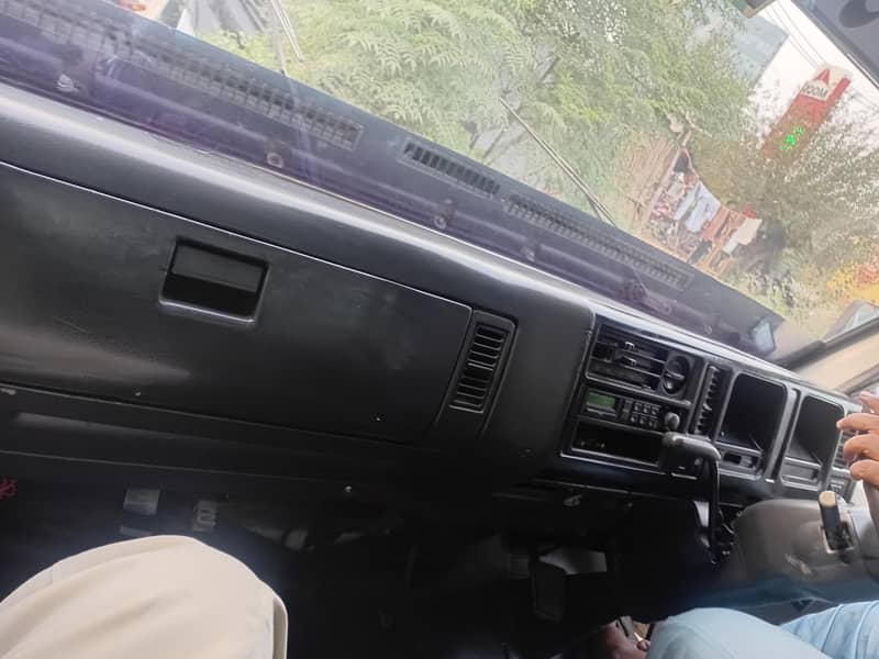 mazda t3500 12
