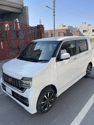 Honda N Wgn Custom Pearl White