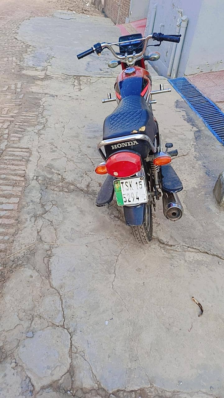 125 2015 model 2