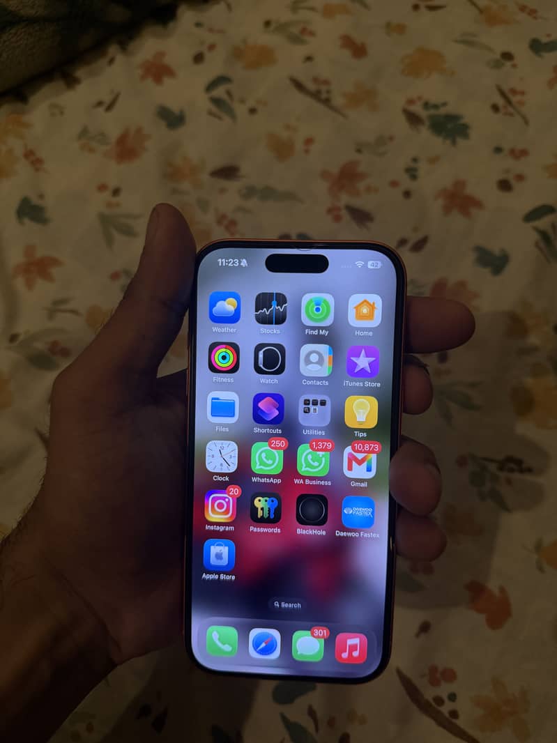 Apple iPhone 17 Pro 0