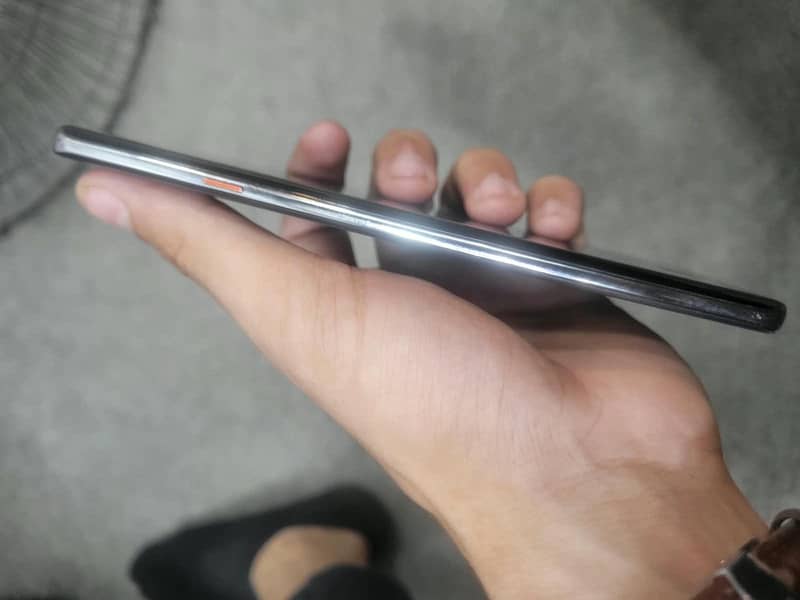 Tecno CAMON 40 Pro 1