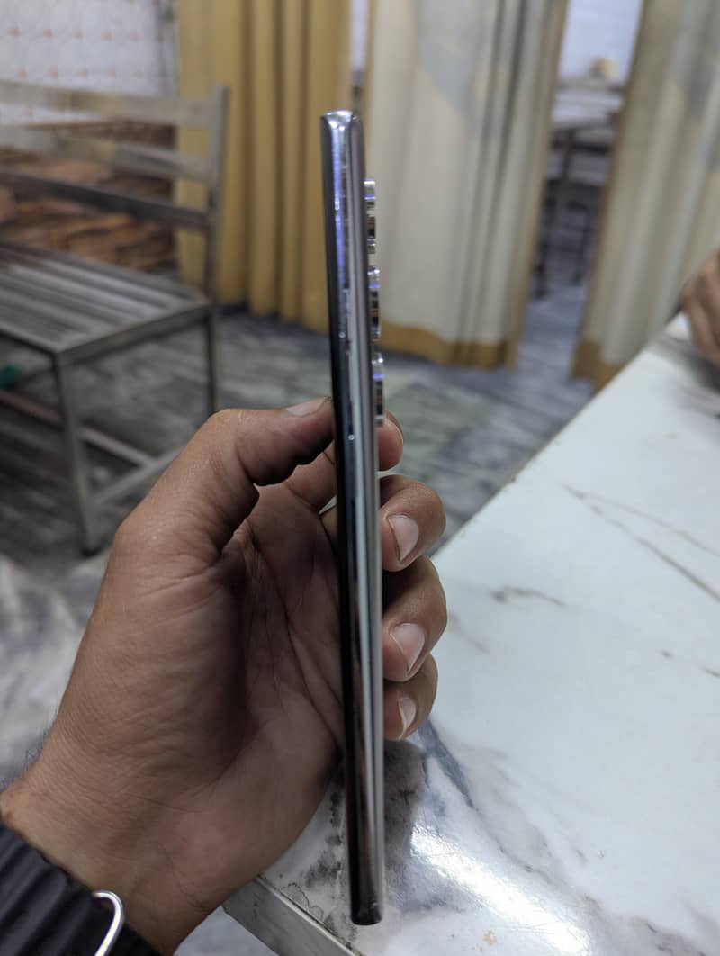Tecno CAMON 40 Pro 4