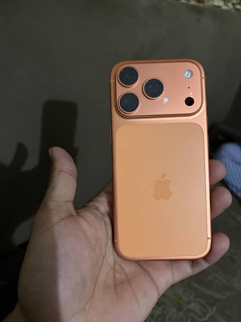 Apple iPhone 17 Pro 0