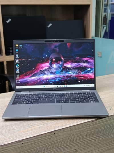 Dell precision 3591     ( Ultra 7 H processor )