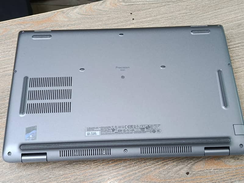 Dell precision 3591     ( Ultra 7 H processor ) 9