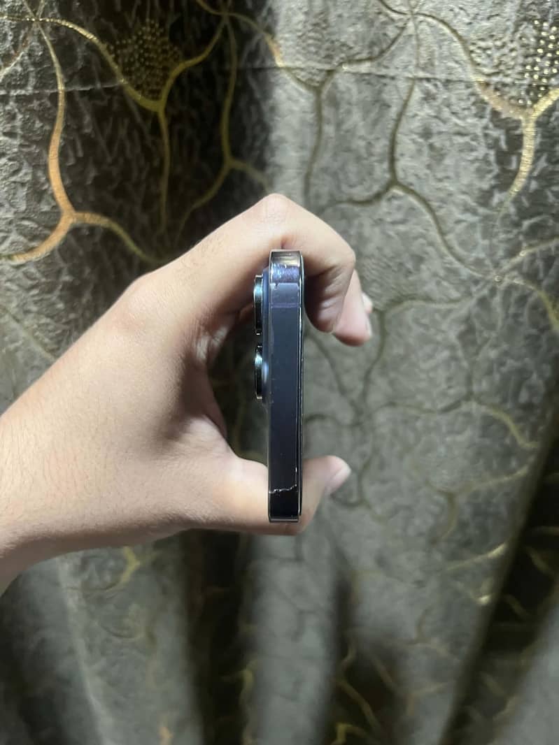 Apple iPhone 14 Pro 2