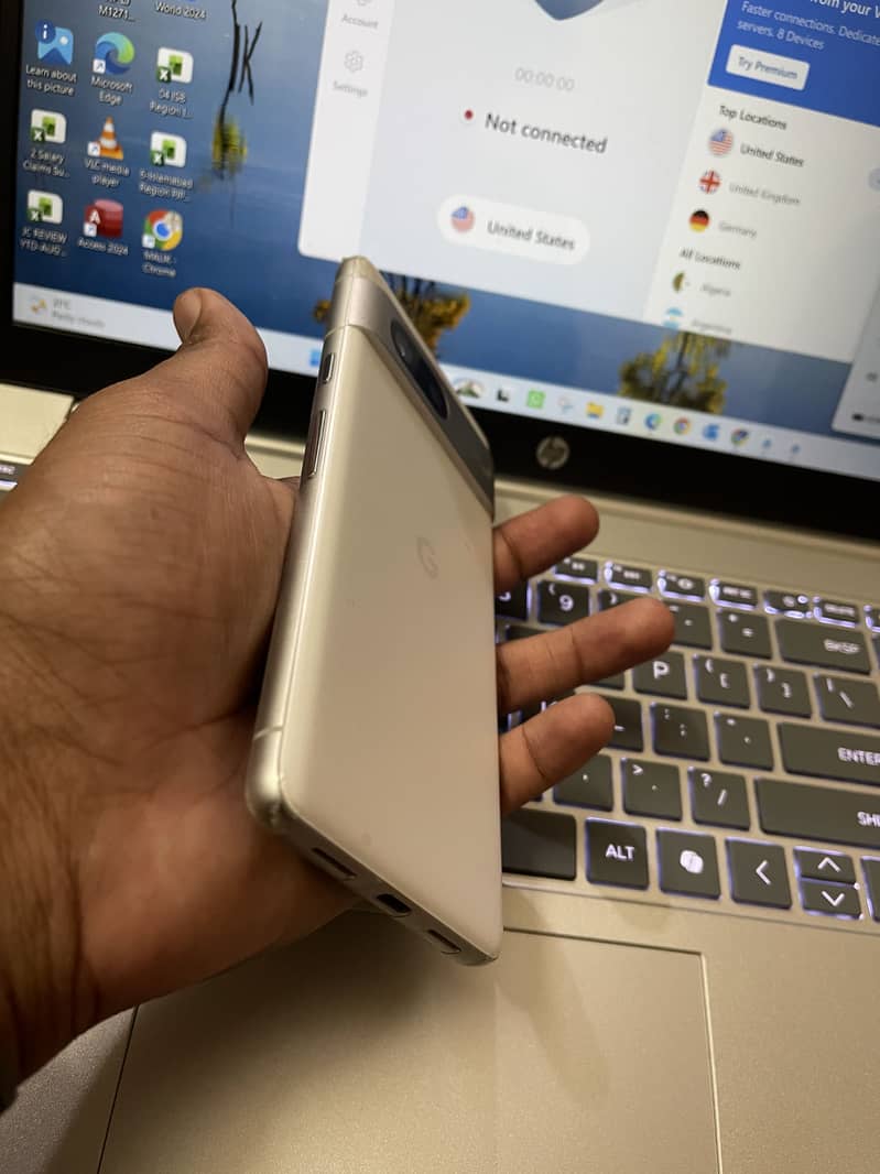 Google Pixel 7 4