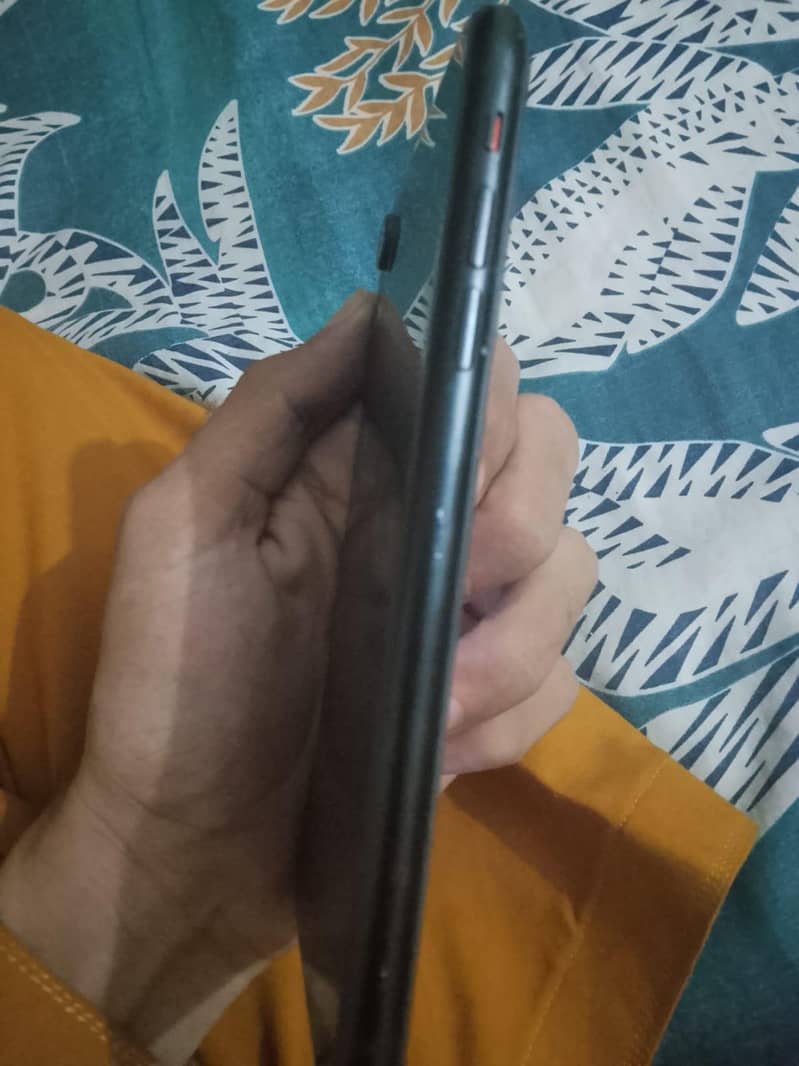 Apple iPhone XR 2