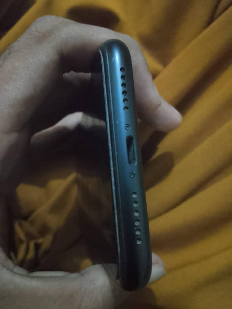 Apple iPhone XR 3
