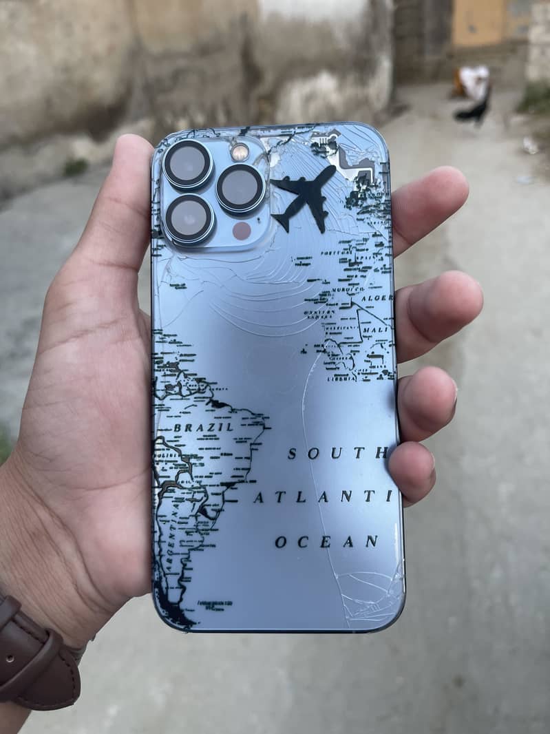 Apple iPhone 13 Pro Max 1