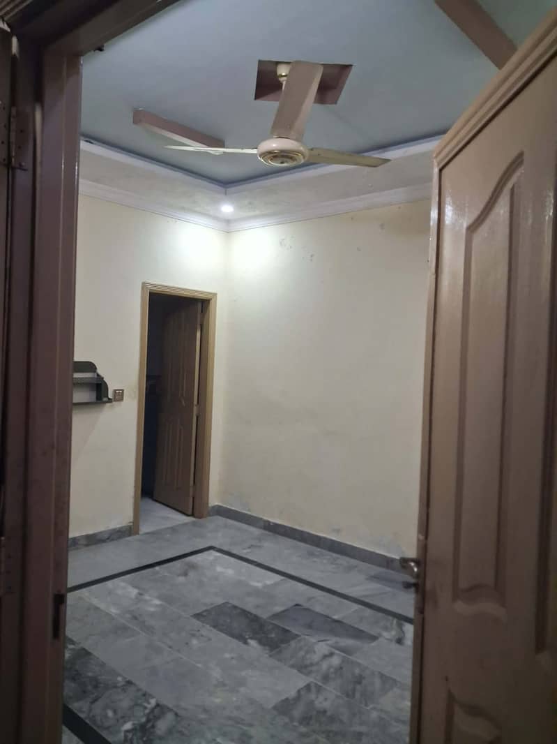 4 marla 2nd floor for rent - Houses - 1120988387