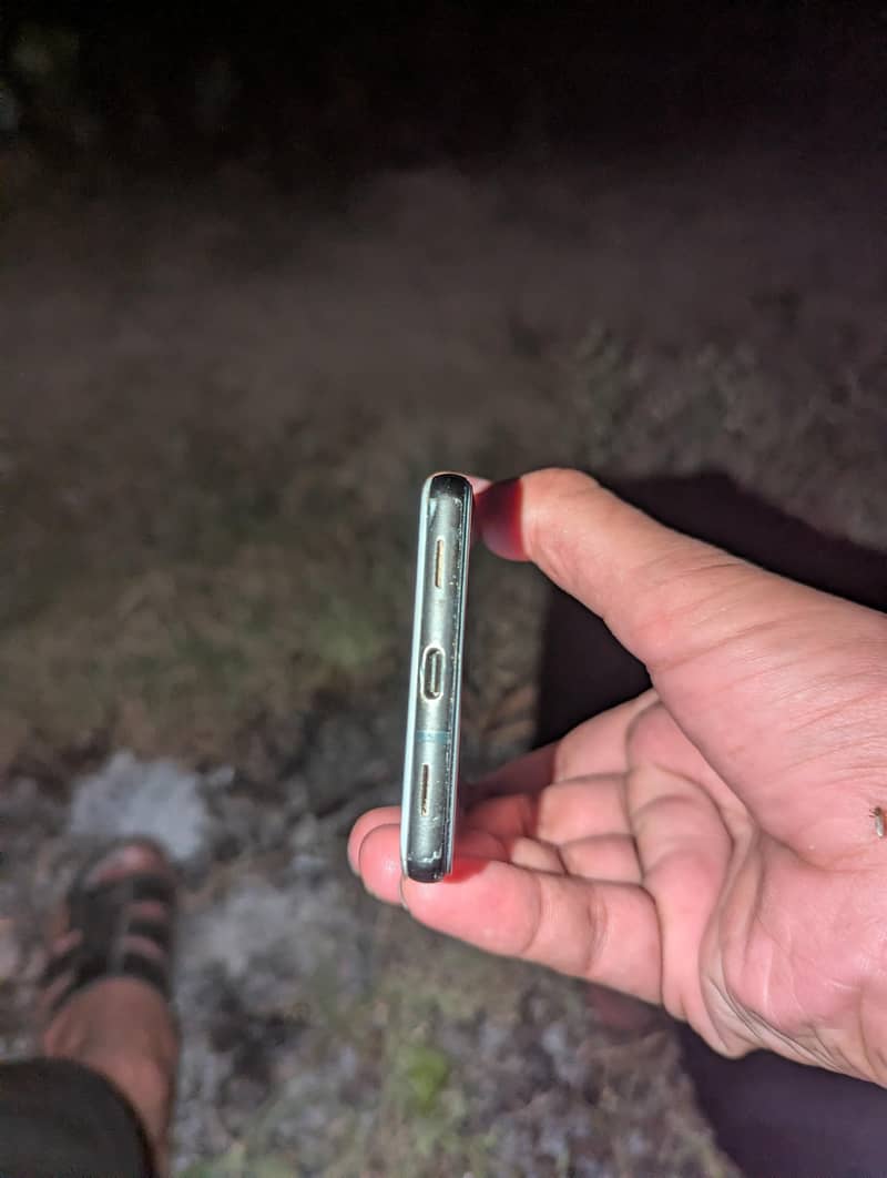 Google Pixel 6a 5