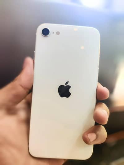 Apple iPhone SE PTQ approved 68gb 77% battery health 10/10 condition