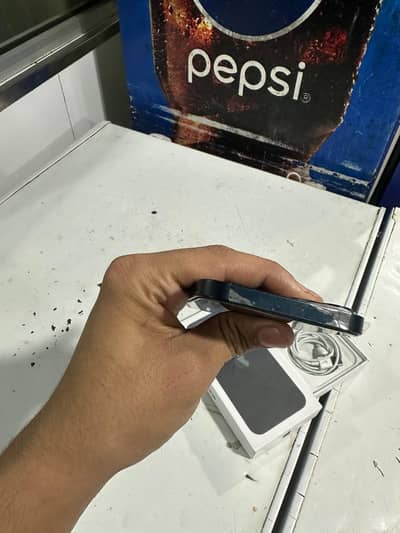 Apple iPhone 13 mini