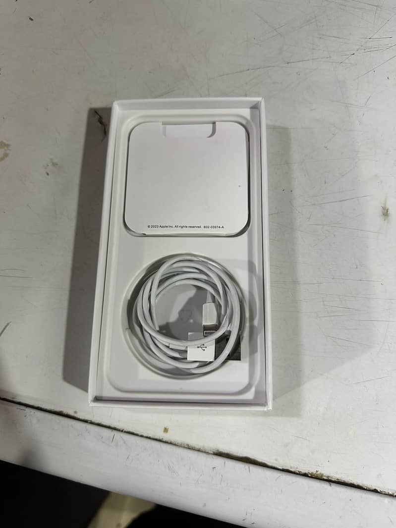Apple iPhone 13 mini 1