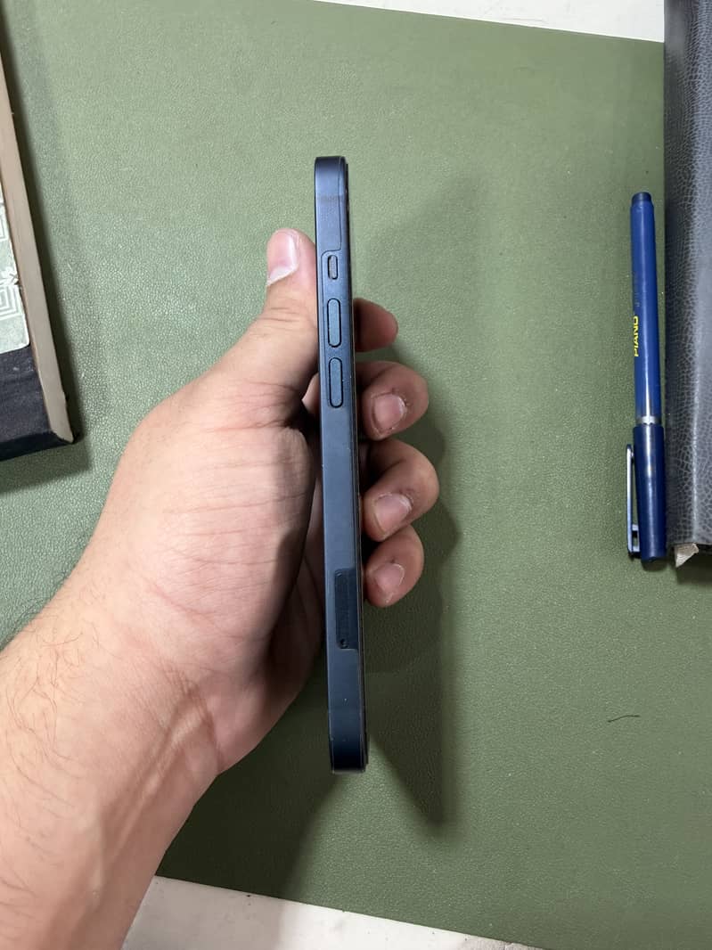 Apple iPhone 13 mini 5