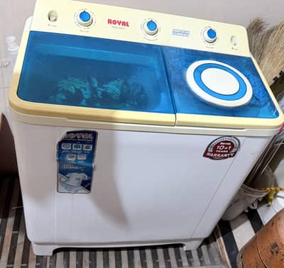 Royal washing machine with spinner