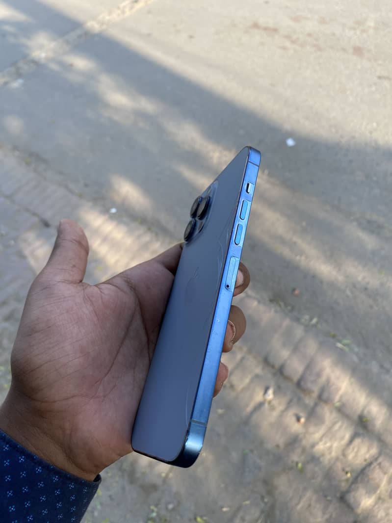 Apple iPhone 13 Pro Max 3