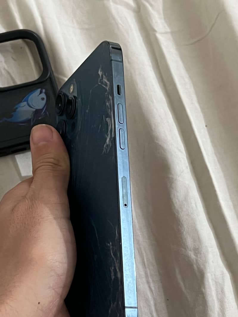 Apple iPhone 12 Pro Max 3