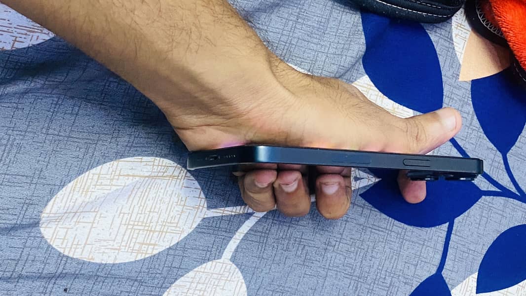 Apple iPhone 14 1