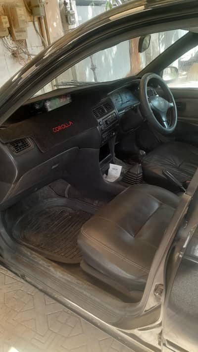 Toyota Corolla XE 2000