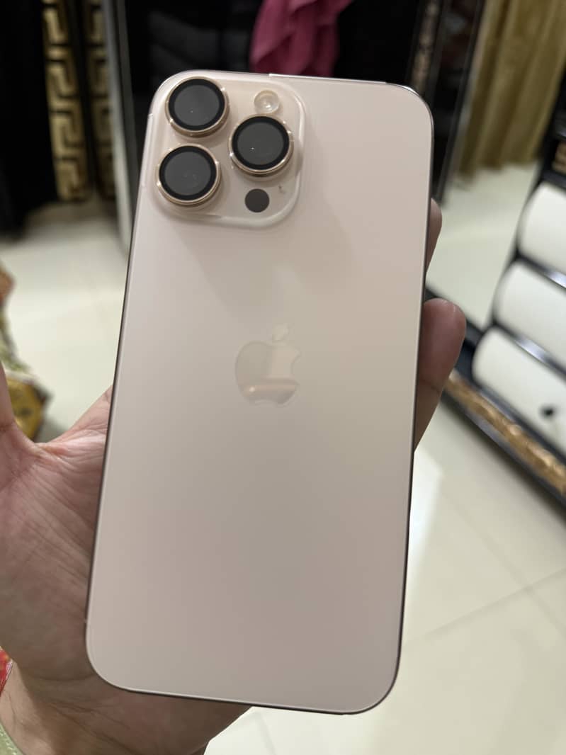 Apple iPhone 16 Pro Max 0
