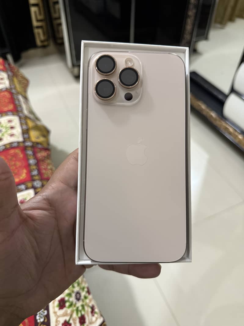 Apple iPhone 16 Pro Max 5