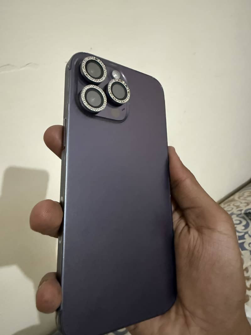 Apple iPhone 14 Pro Max 3
