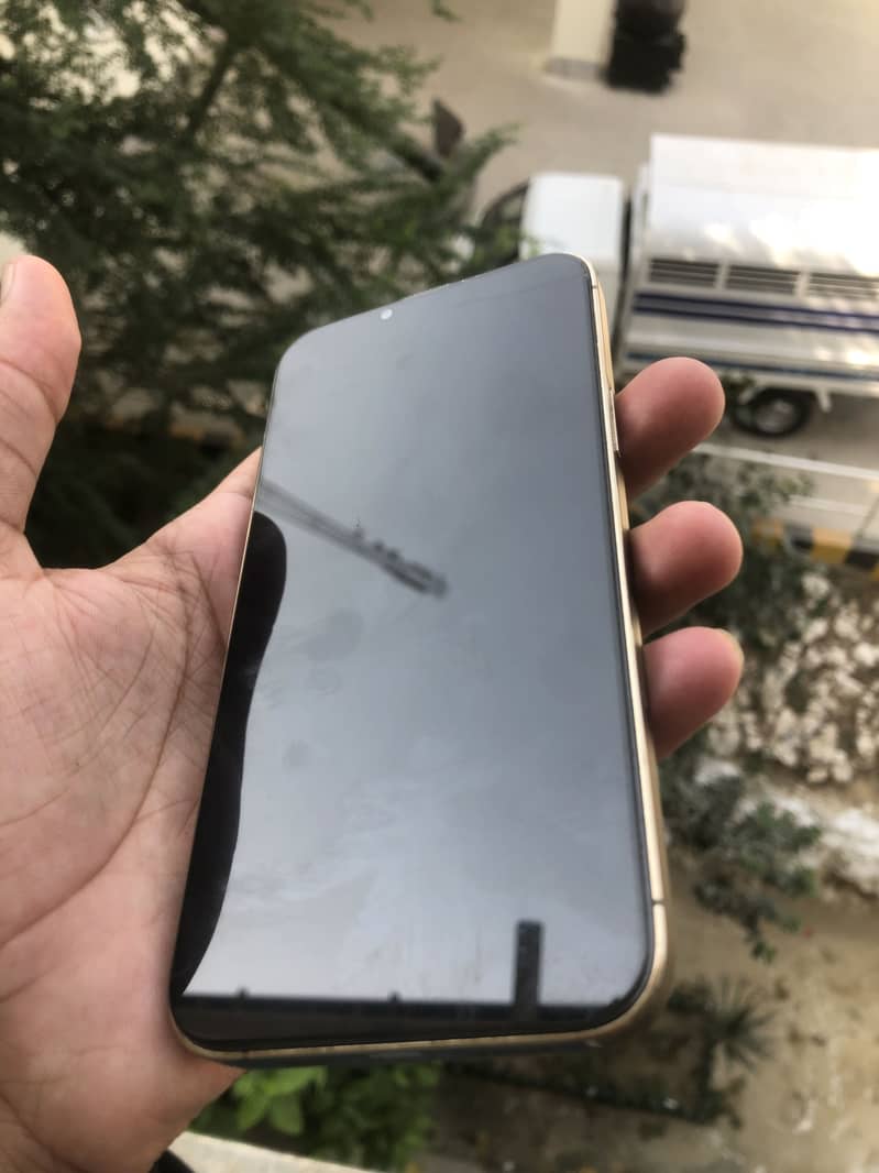 Apple iPhone 13 Pro Max 1