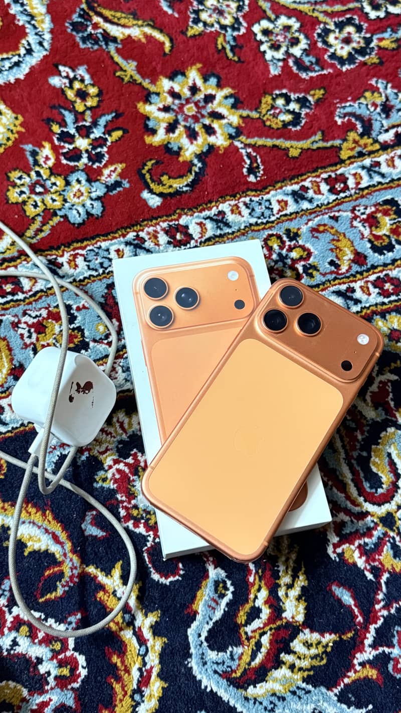 Apple iPhone 17 Pro Max 1
