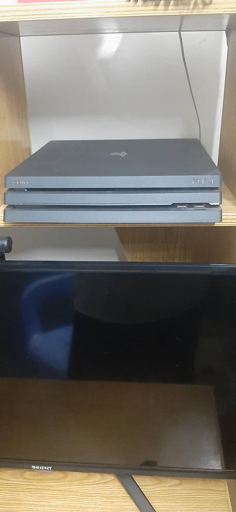 PS4 Pro 1TB 0