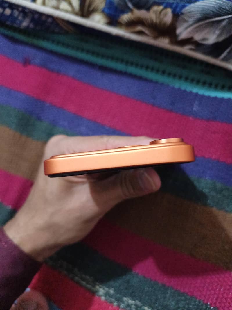 Apple iPhone 17 Pro Max 4