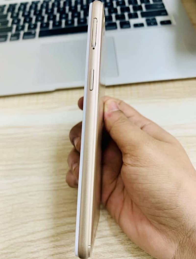 OPPO A37 0