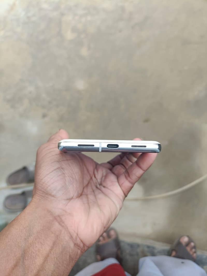 Google Pixel 7 Pro 4
