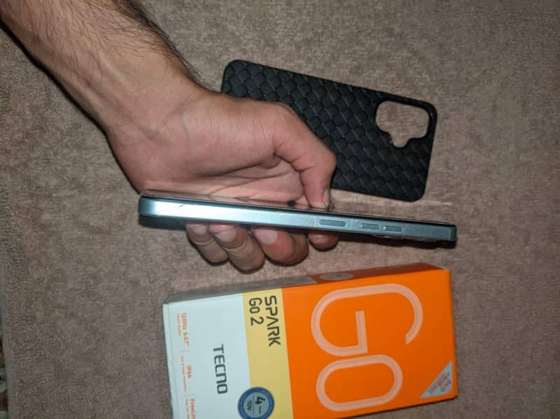 Tecno Spark Go2 5