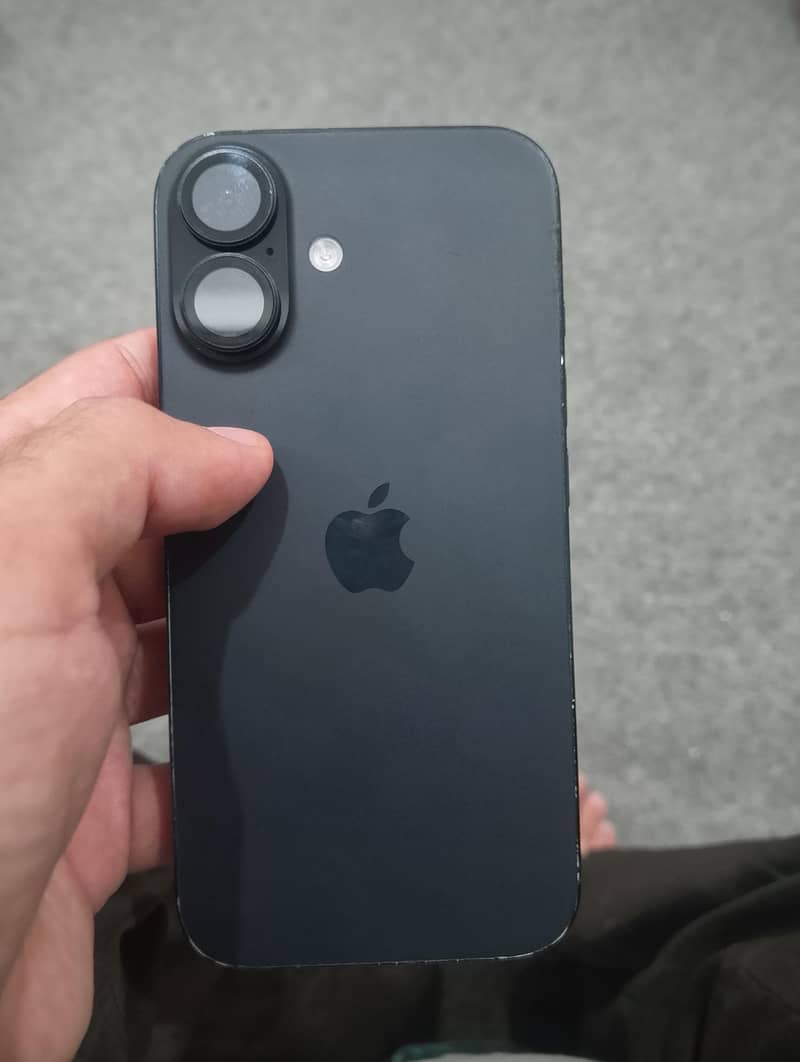 Apple iPhone 16 jv 4