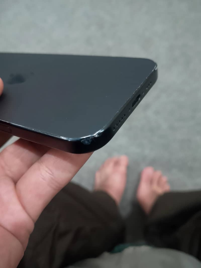 Apple iPhone 16 jv 6