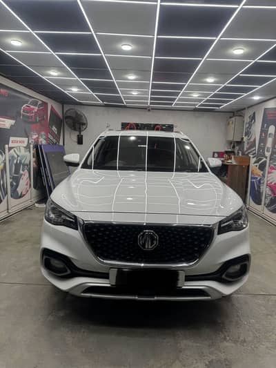 MG HS trophy 2025